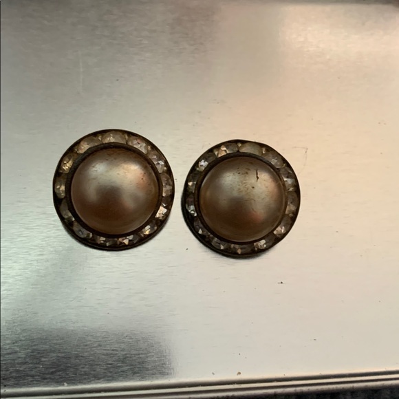 Vintage Jewelry - Vintage 1” faux beige pearl w pave crystals clip earrings